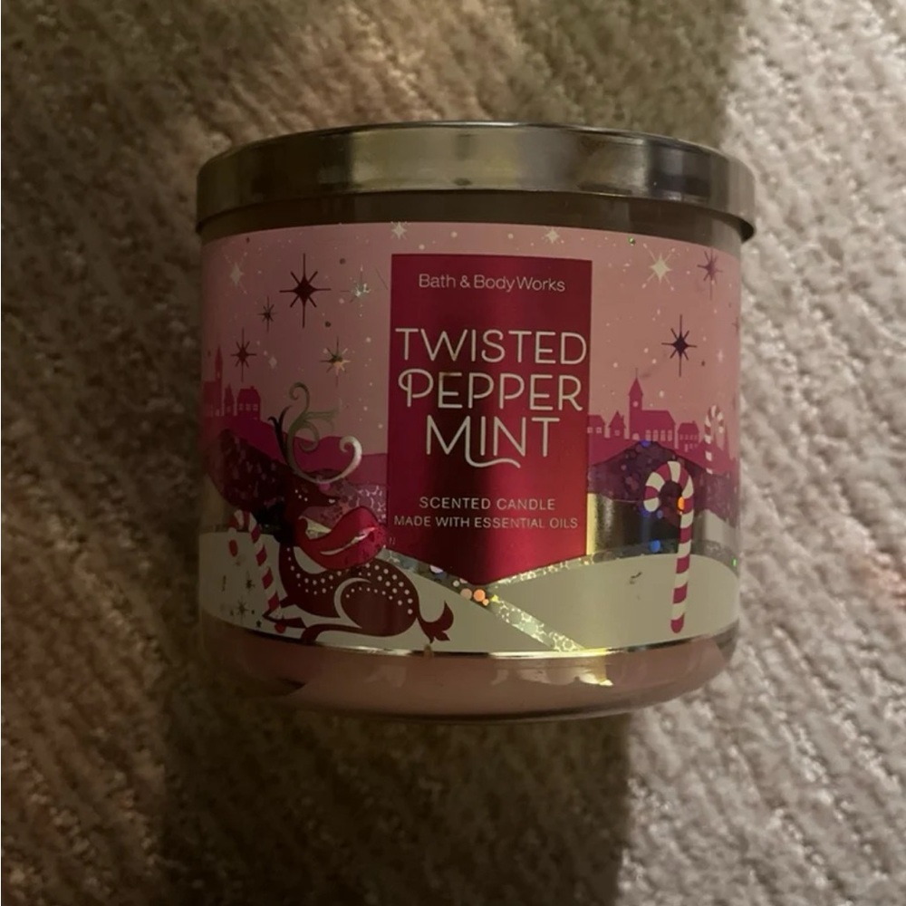 Bath & Body Works Twisted Peppermint Pink Candle